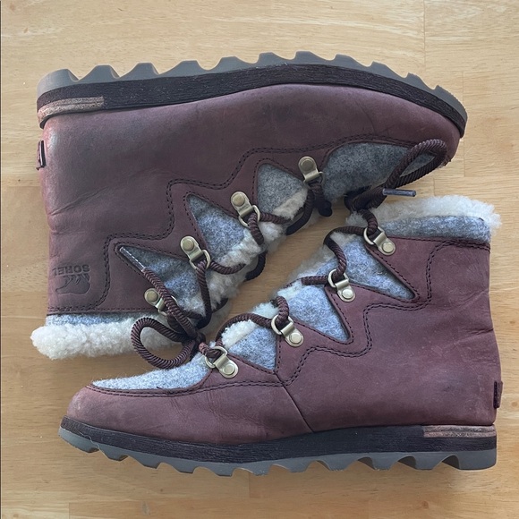 SOREL Sneakchic Alpine Nubuck Suede Faux Shearling Lace up Ankle Boots Size 7.5 - Picture 7 of 13